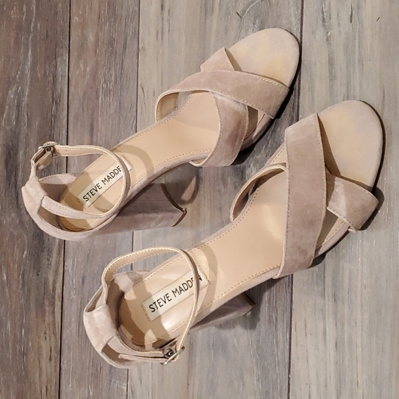 Steve Madden SaraII Suede high block heels sandals shoes sz 8.5M - Picture 3 of 12